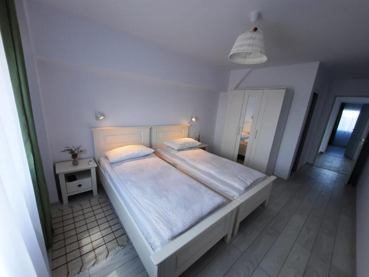 Casa Calin Hotel Crisan  Exterior photo